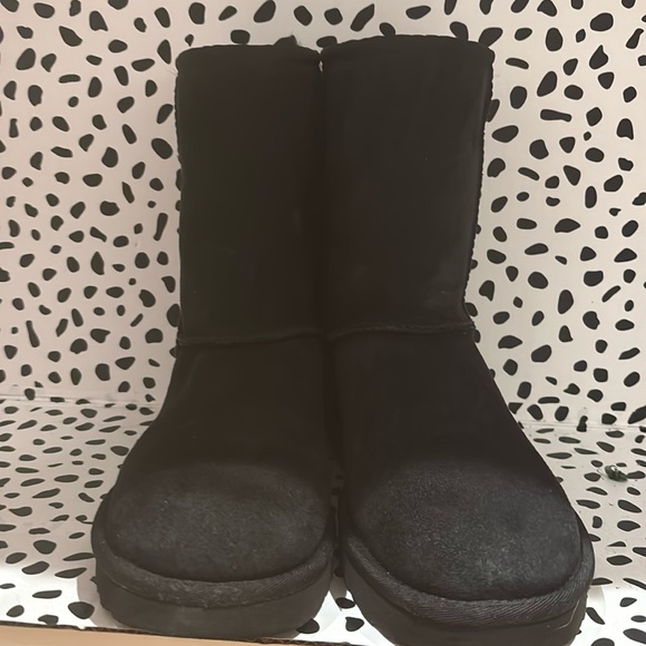 Black Ugg boots - Picture 1 of 4